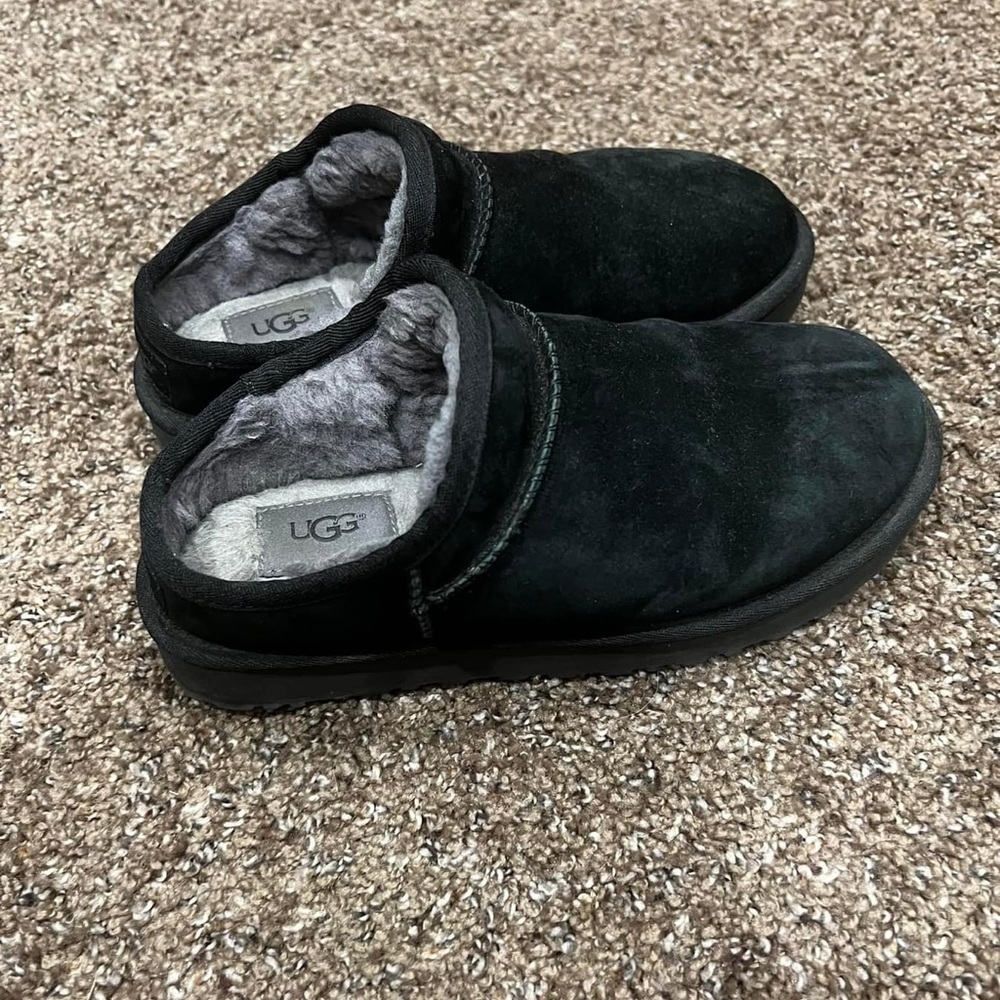 Women’s UGG slippers